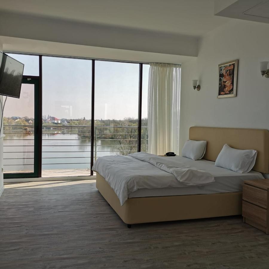 Hotel Zimbru Snagov Tincabesti エクステリア 写真